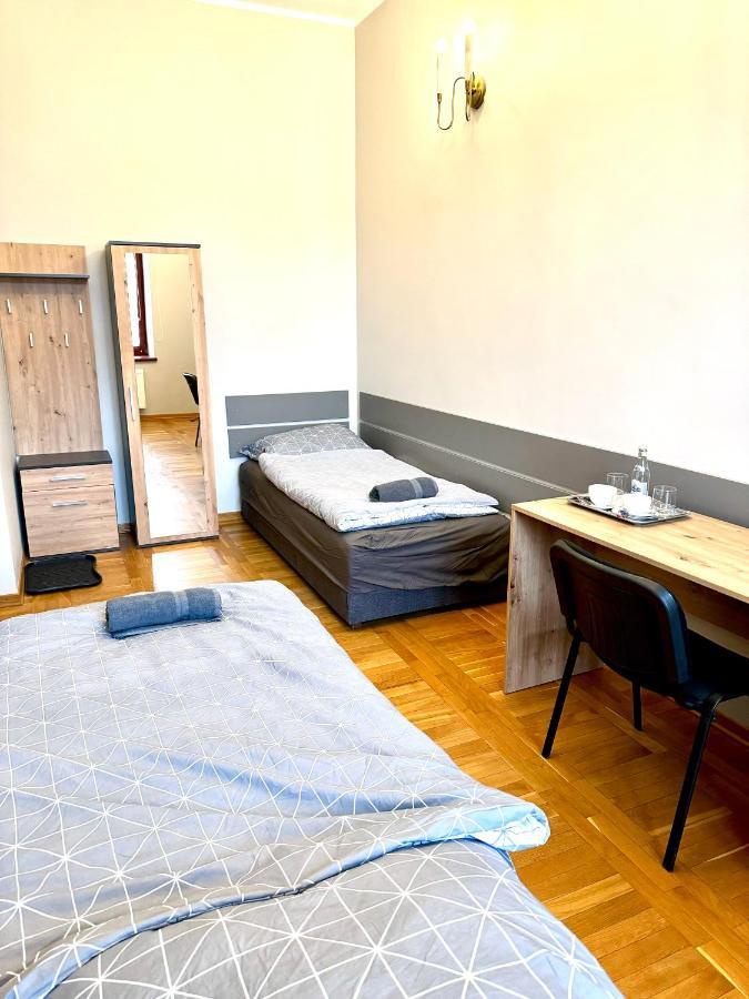 Hostel Va Bank Rzeszów Buitenkant foto